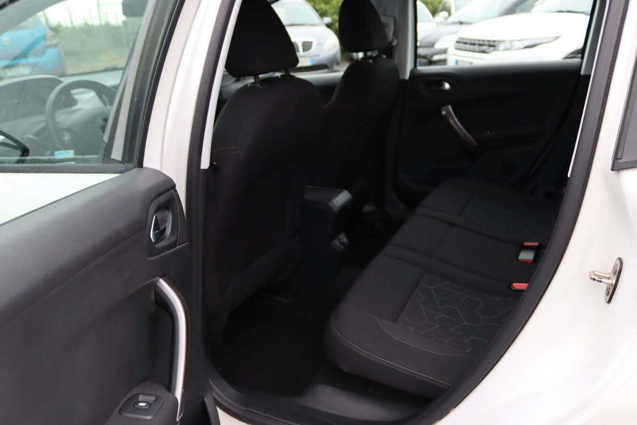 Peugeot 2008 PEUGEOT 2008 1.6 E-HDI 92CV STOPESTART URBAN CROSS