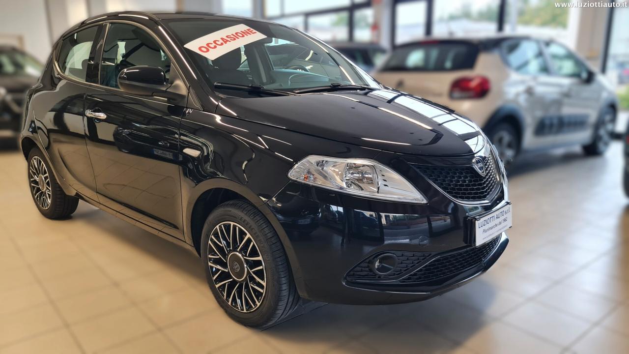 Lancia Ypsilon 1.2 GOLD