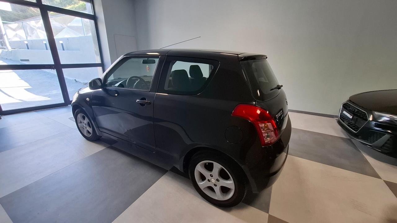 Suzuki Swift 1.3 GPL 3p. GL