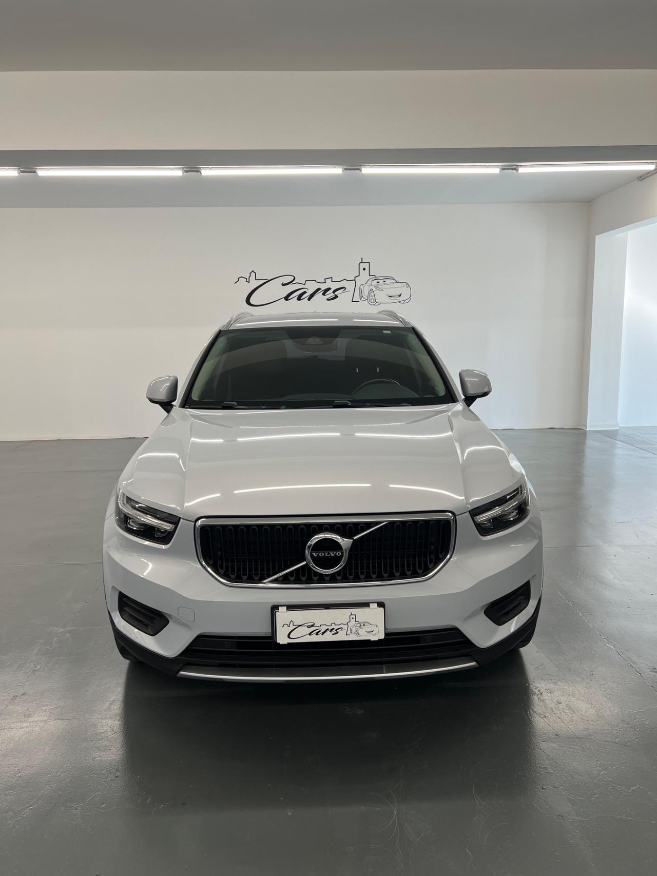 Volvo XC40 D4 AWD Geartronic Momentum