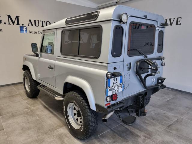 LAND ROVER Defender 90 2.4 TD4 Station Wagon E