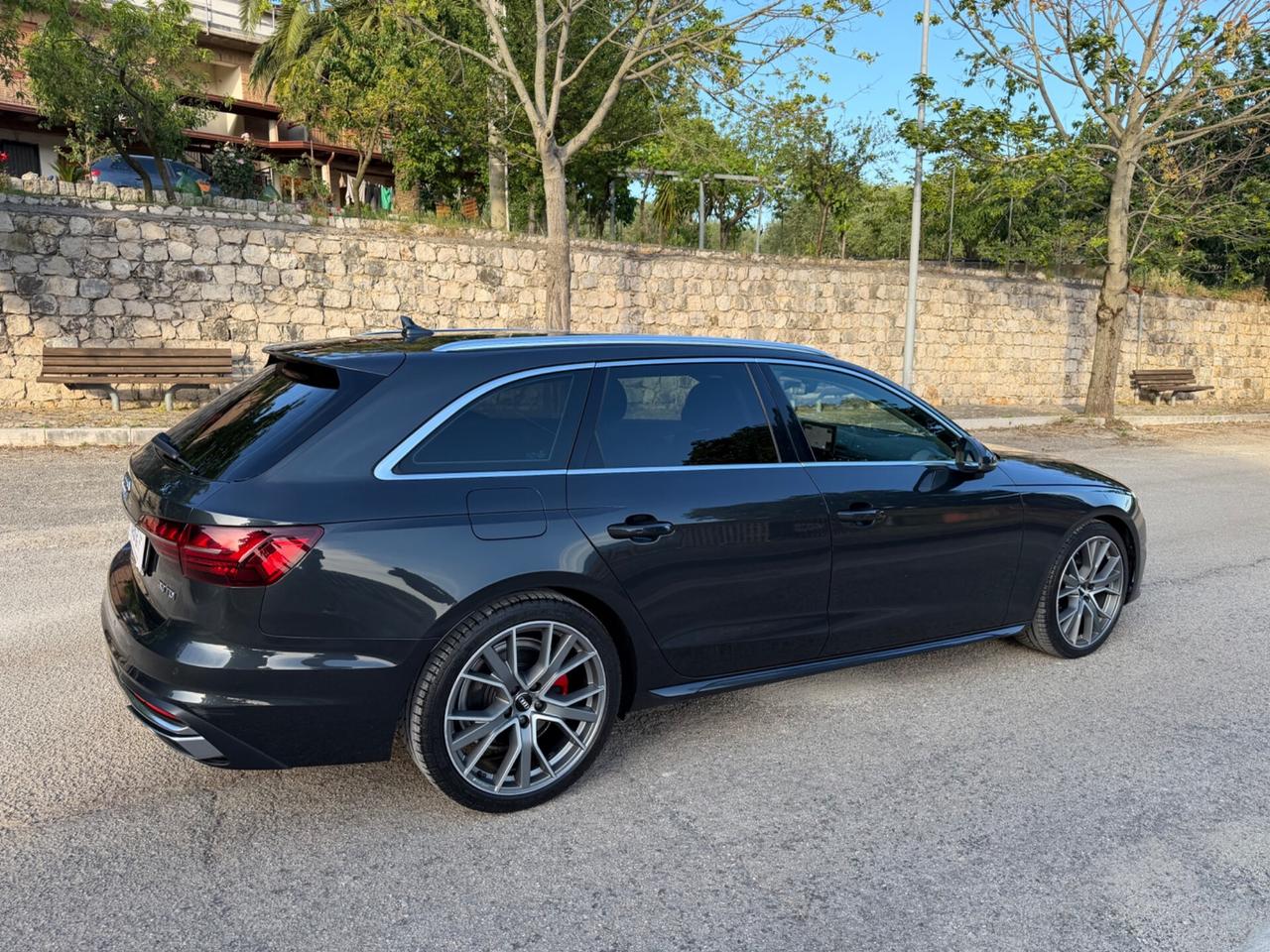 Audi A4 Avant 30 TDI/136 CV S tronic Business Advanced
