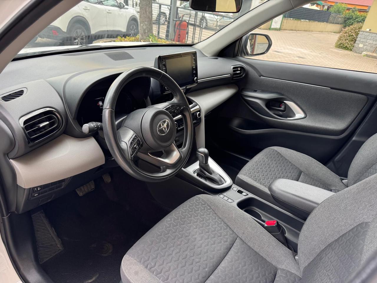 Toyota Yaris Cross 1.5 Hybrid 5p. E-CVT Business