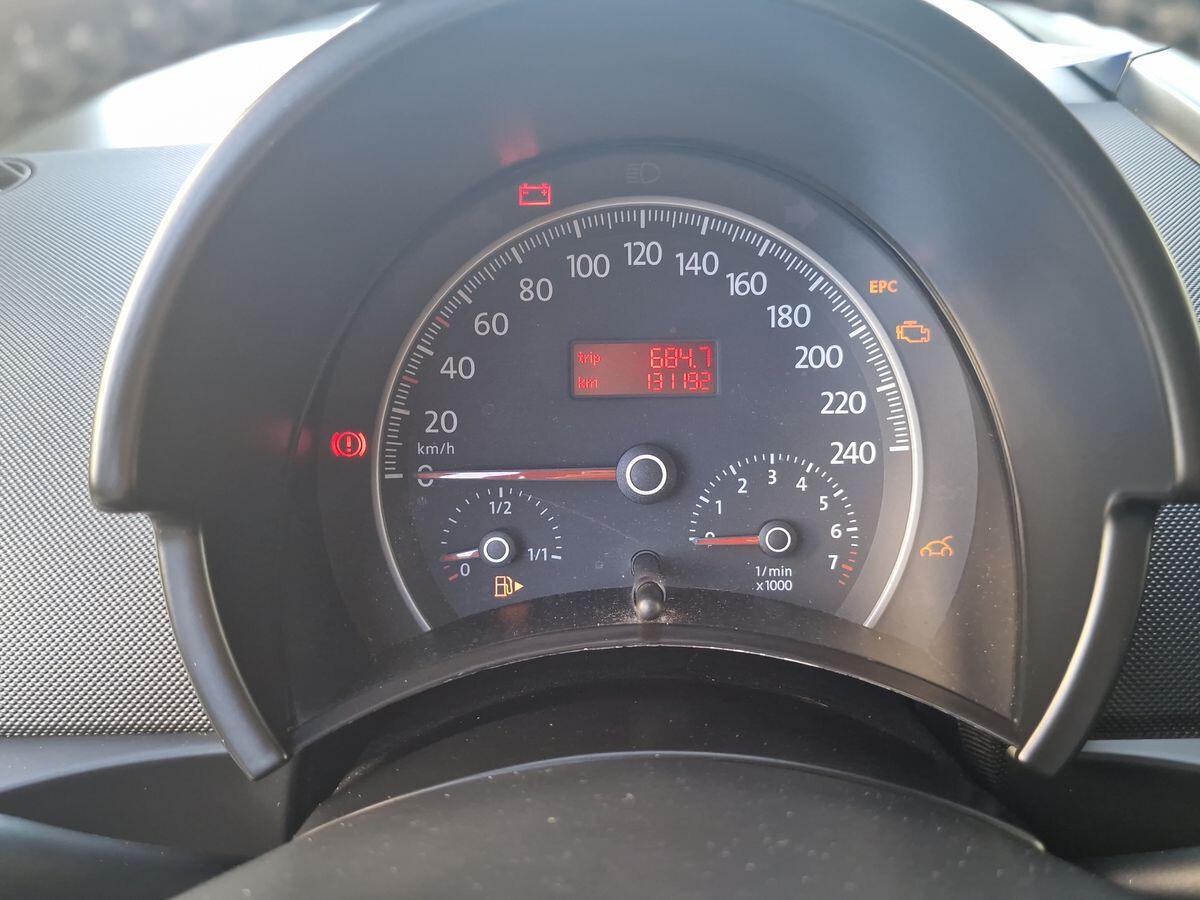 VOLKSWAGEN BEETLE 1.6 FL