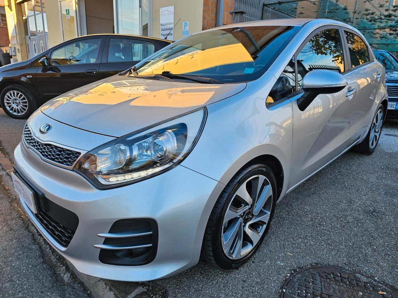 Kia Rio 1.4 CRDi 90cv Collection*Navi*Retrocamera*Neopatentati*E6*