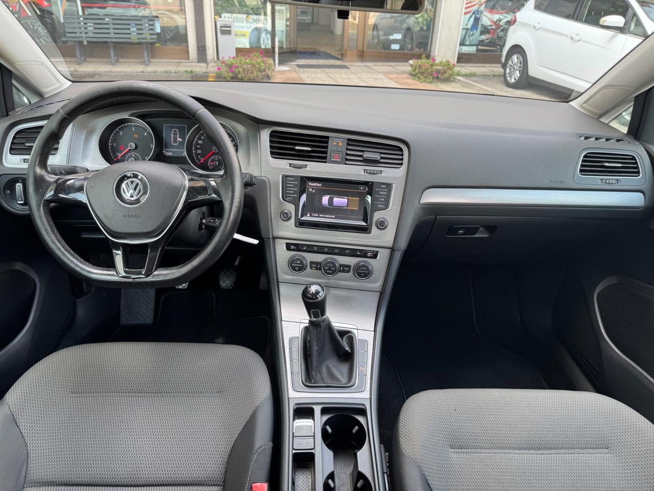Volkswagen Golf 1.6 TDI. Comfortline 2015