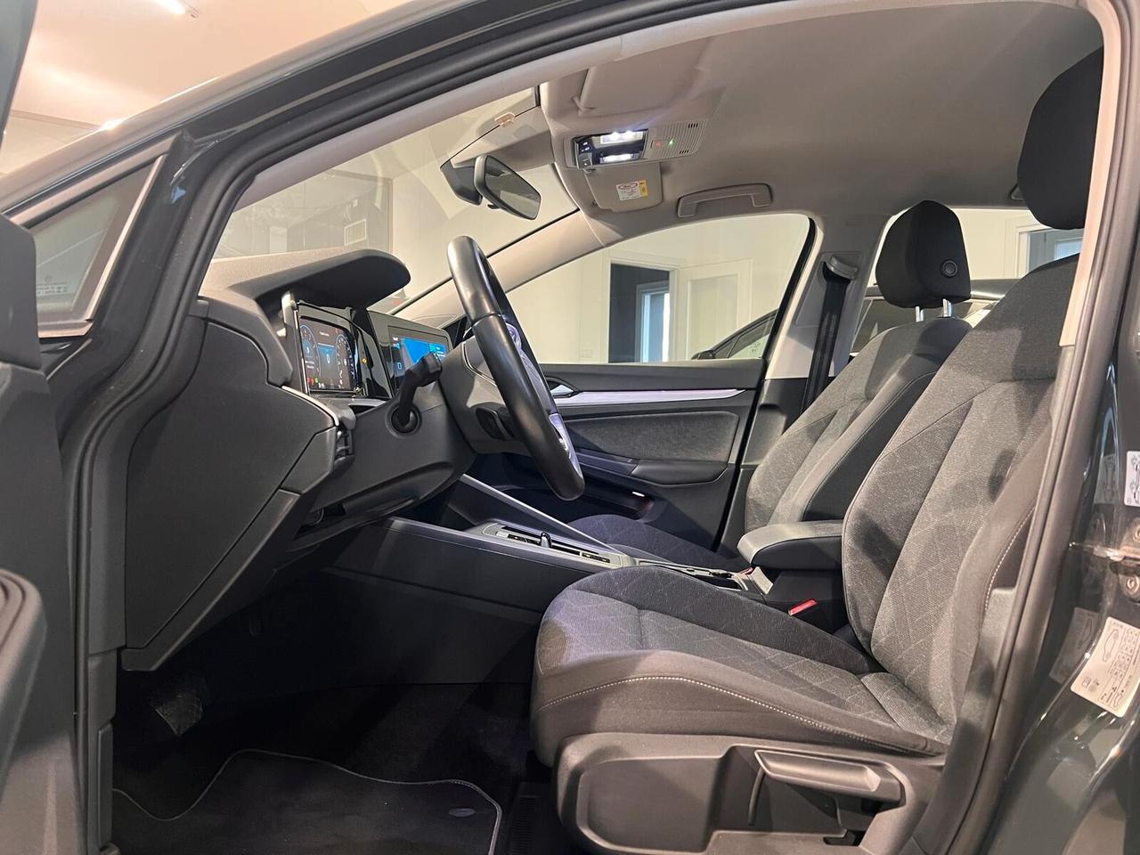 Volkswagen Golf 1.0 TSI EVO Life DSG