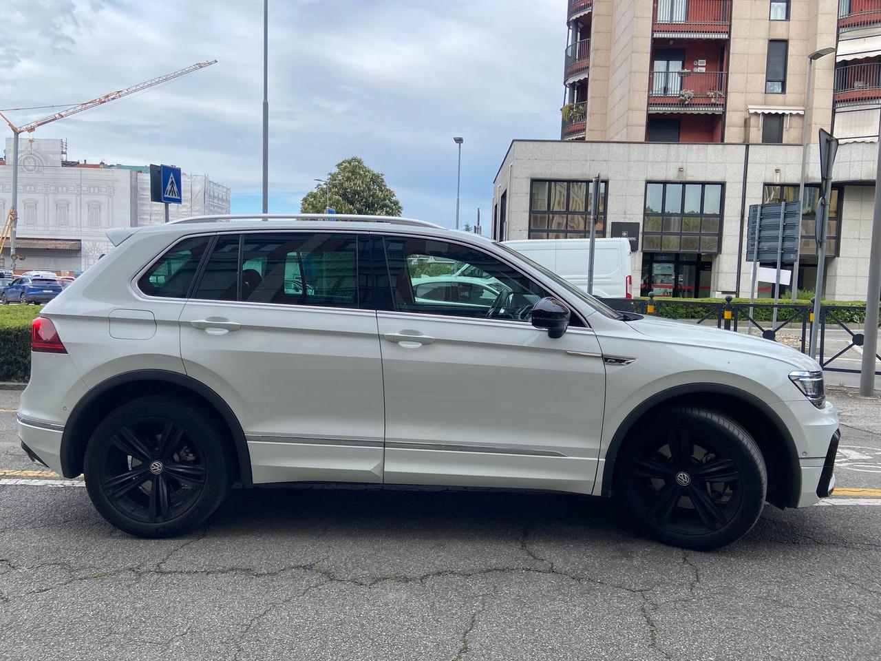 Volkswagen Tiguan VW Tiguan 2.0 TDI R Line