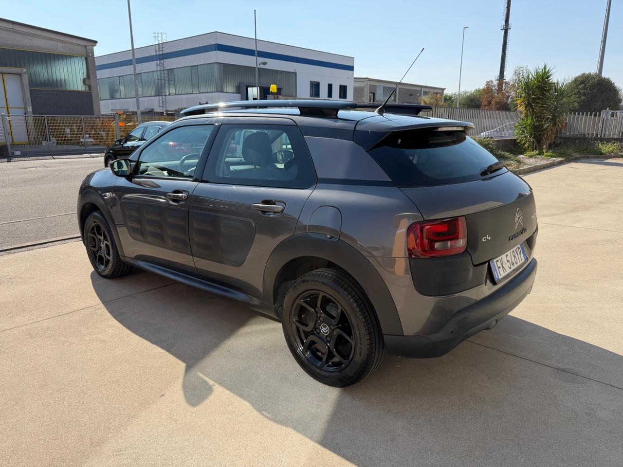 Citroen C4 Cactus BlueHDi 100 Shine