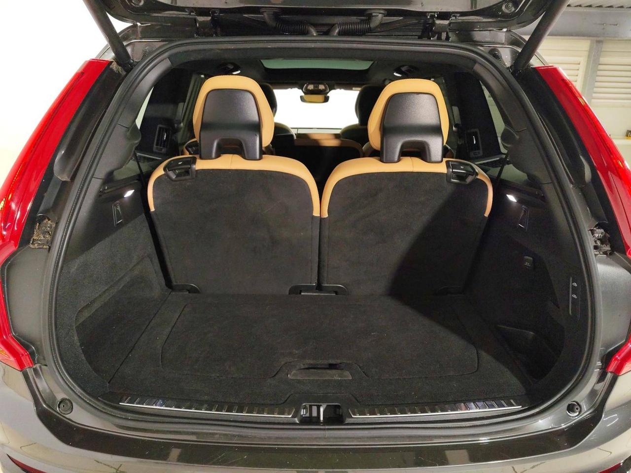 Volvo XC90 b5 Ultimate Dark awd 7 Posti