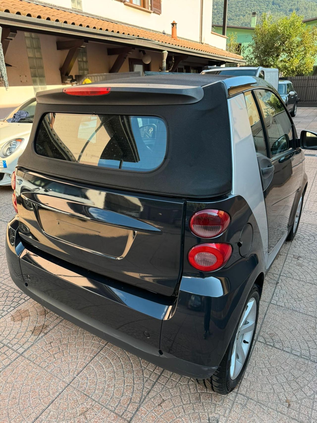 Smart ForTwo 1000 62 kW cabrio passion Full