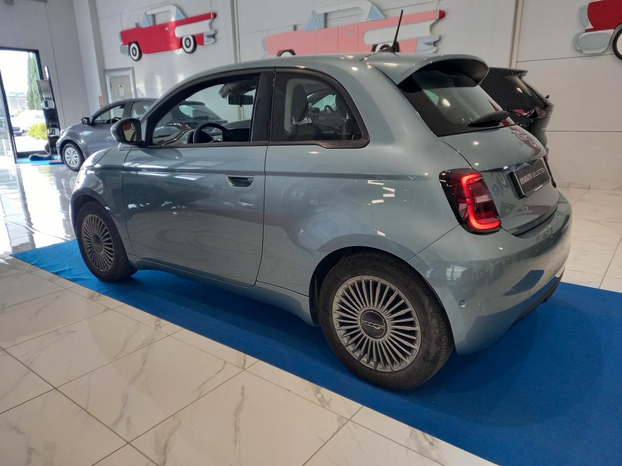 Fiat 500e 42 kWh Icon 30.000 KM
