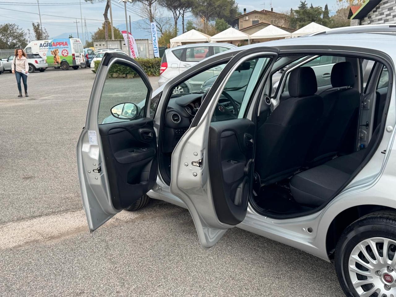 Fiat Punto 1.2 BENZ 5 PORTE KM 64000 - 2015