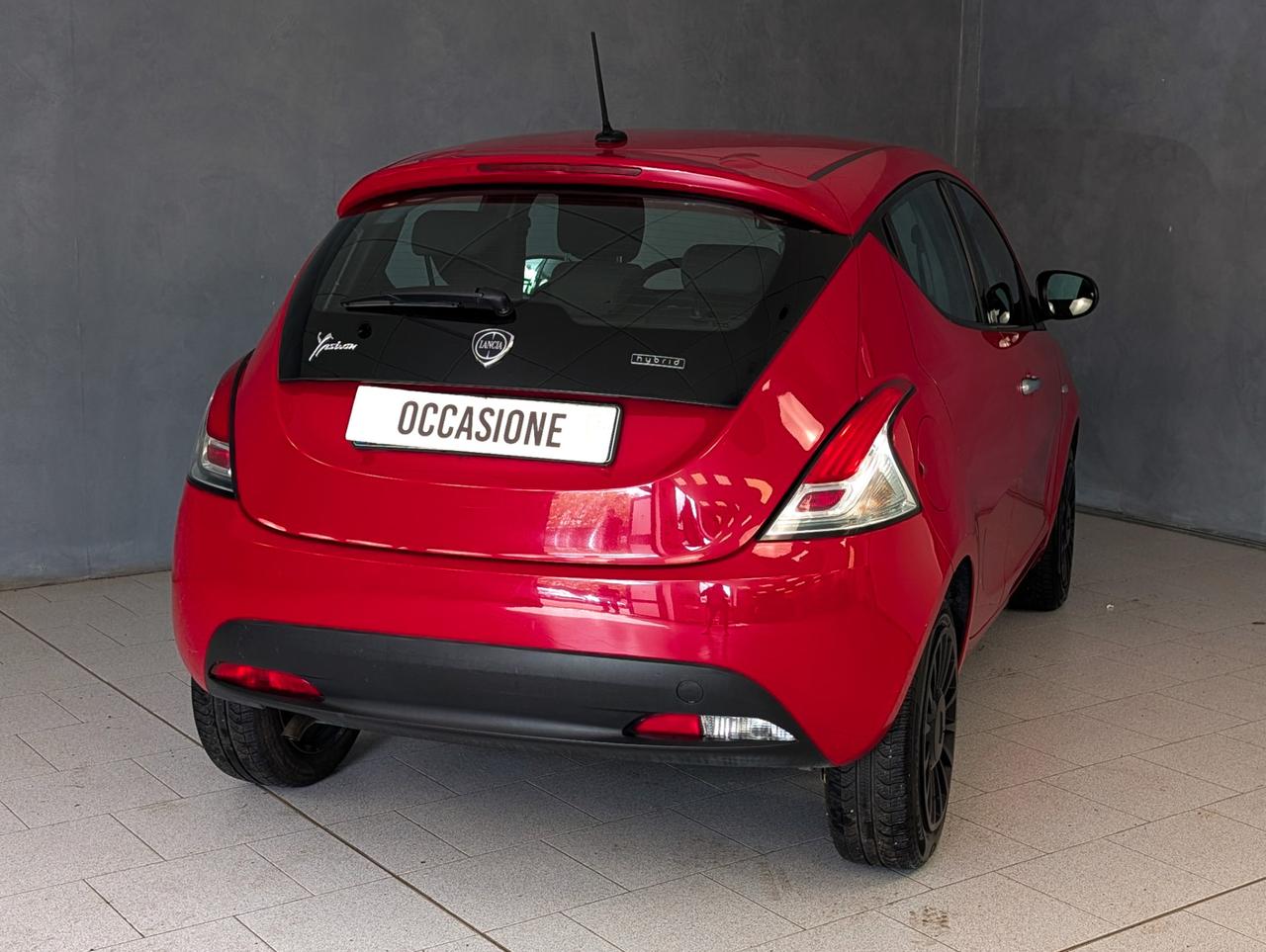 Lancia Ypsilon 1.0 Hybrid 70cv Silver