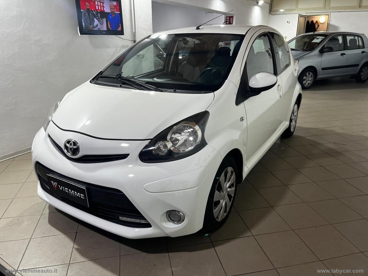 TOYOTA Aygo 1.0 12V VVT-i 5p. Cool Soda Conn.