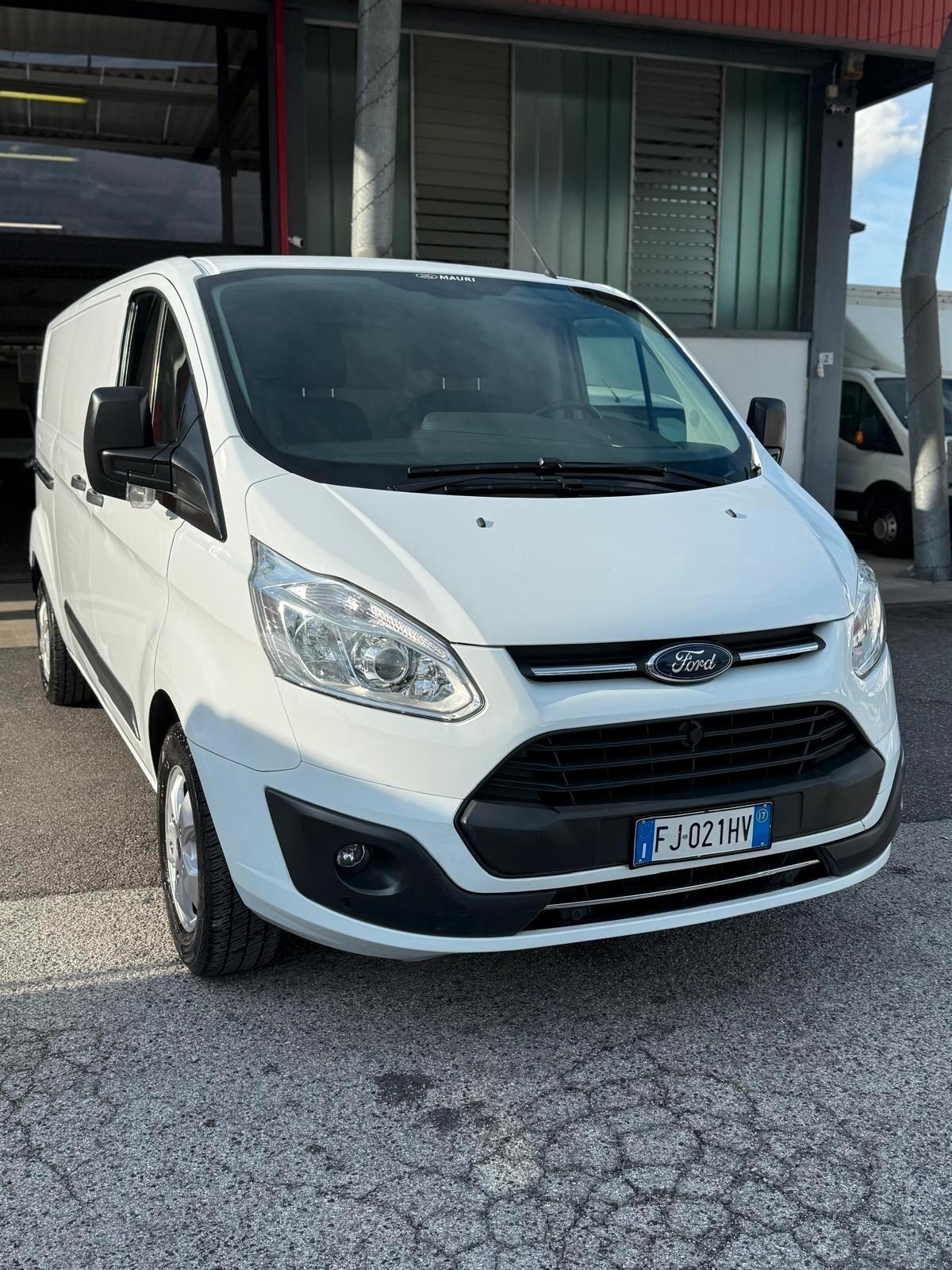 Ford Transit custom L2 H1 PASSO LUNGO 2.0 TDCI