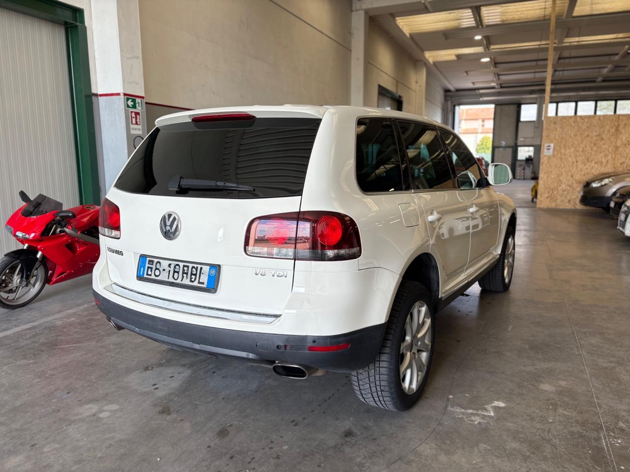 Volkswagen Touareg 3.0 TDI tiptronic 2010