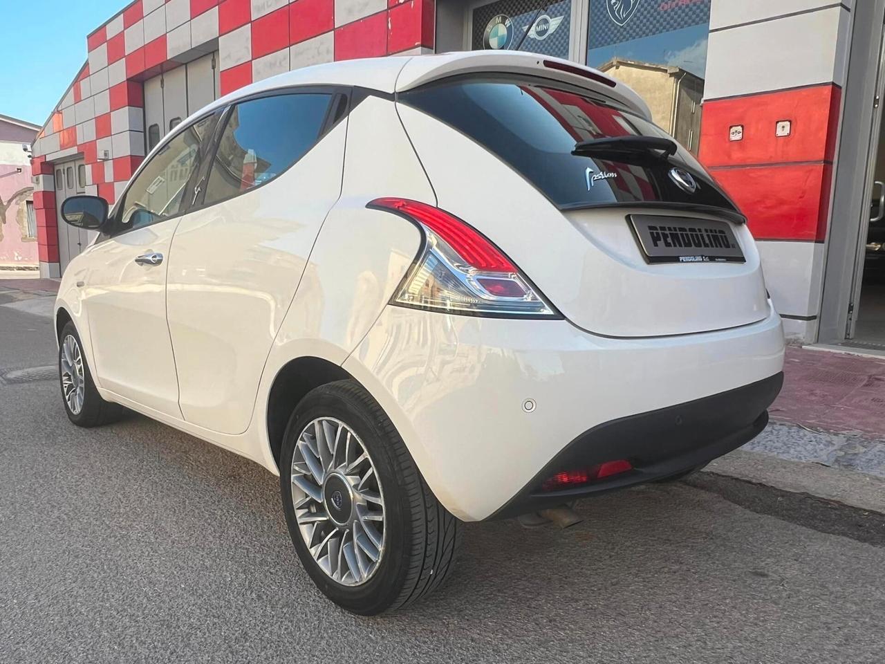 Lancia Ypsilon 1.3 MJT 16V 95 CV 5 porte S&S Gold