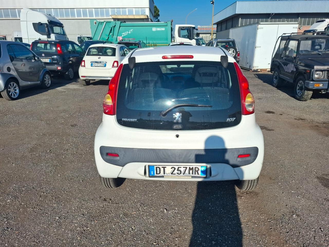 Peugeot 107 1.0 benzina - Neopatentati