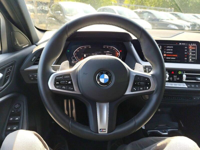 BMW Serie 1 F40 118d Msport