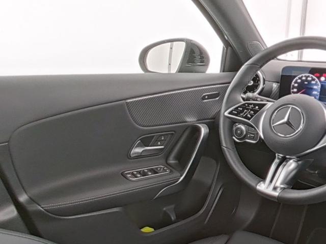 MERCEDES-BENZ A 180 Automatic Progressive Advanced