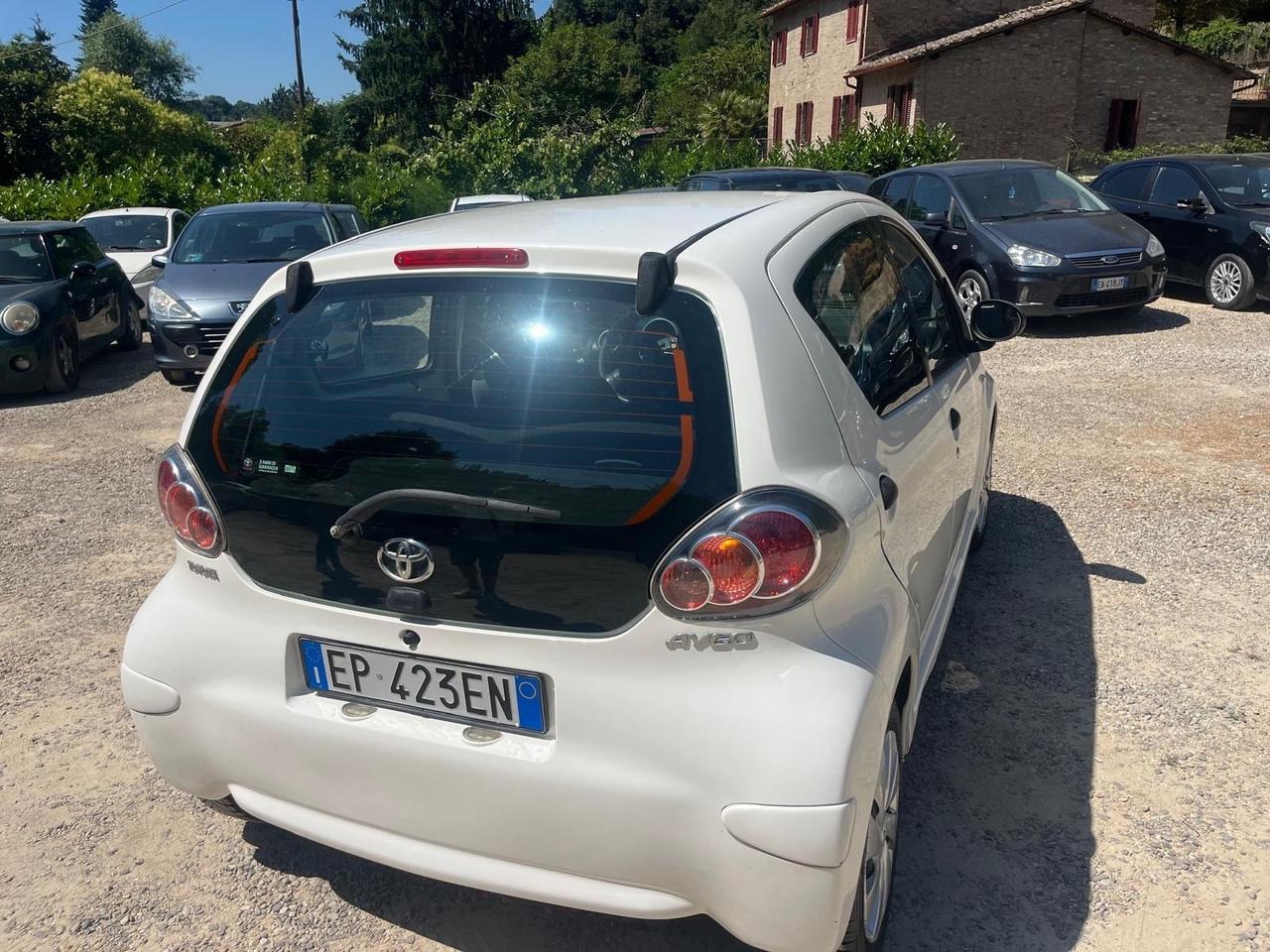 Toyota Aygo 1.0 12V VVT-i 5 porte Lounge Connect