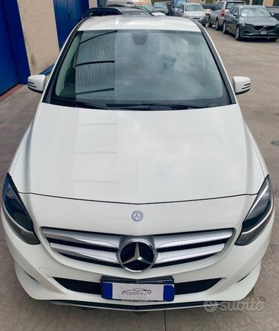 MERCEDES-BENZ B 200 d Automatic 4Matic Executive