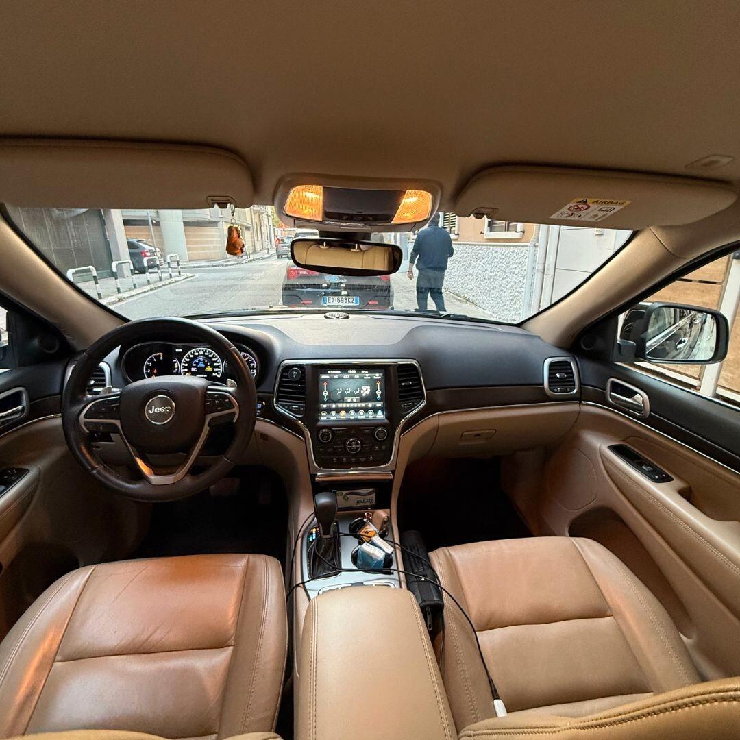 Jeep Grand Cherokee 3.0 250 cv AUTOCARRO