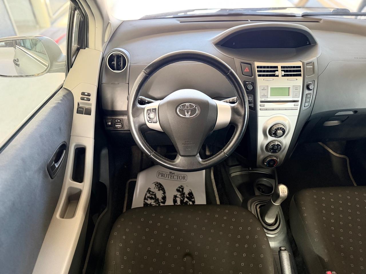 Toyota Yaris 1.0 5 porte Now NEOPATENTATI
