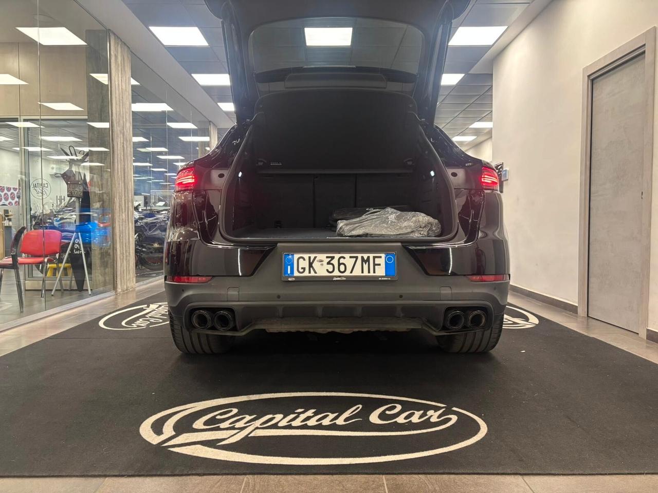 Porsche Cayenne Coupé 3.0 V6 E-Hybrid Platinum Edition