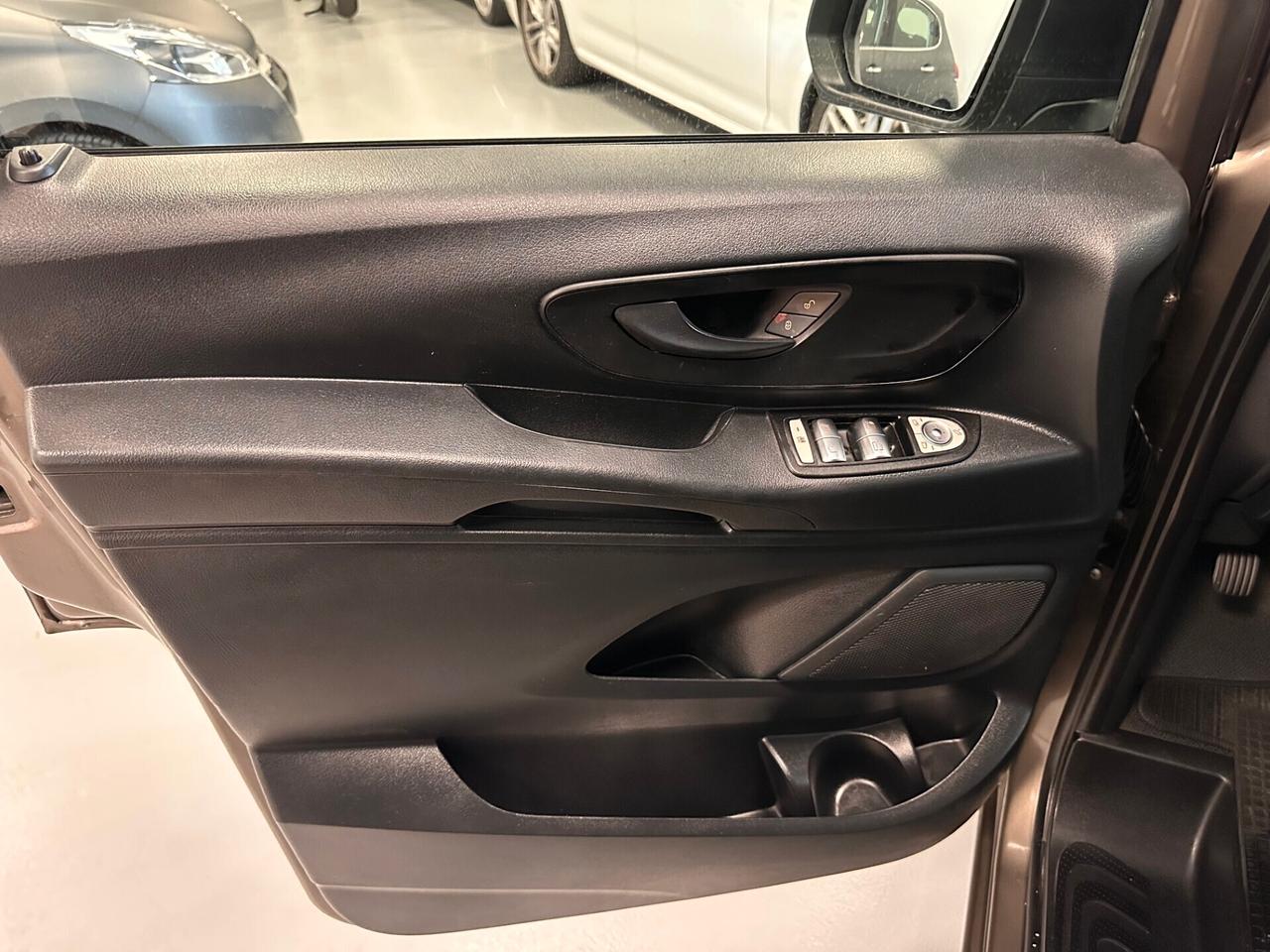 MERCEDES VITO 2.2 190 cv AUTOCARRO 5 POSTI EXTRA LONG