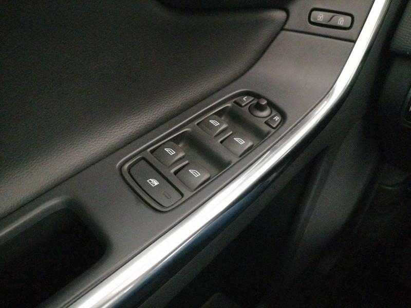 Volvo XC60 2.0 d3 Business 150cv