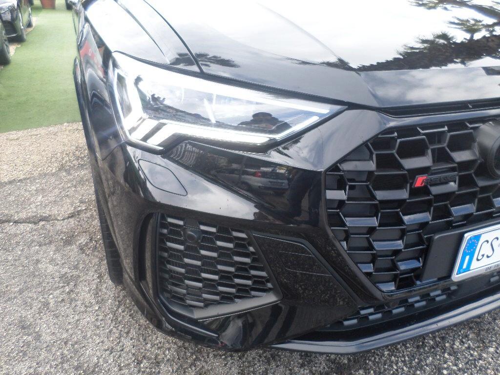 Audi Q3 RS Q3 quattro S tronic