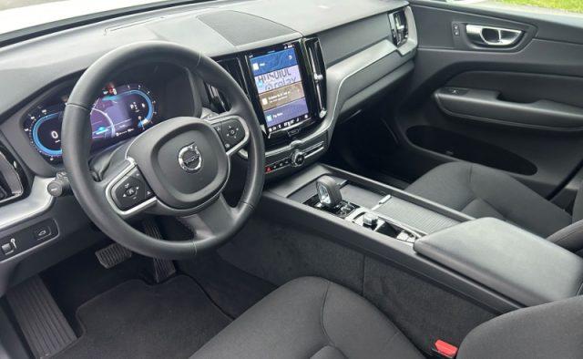 VOLVO XC60 B4 (d) Geartronic Momentum Pro