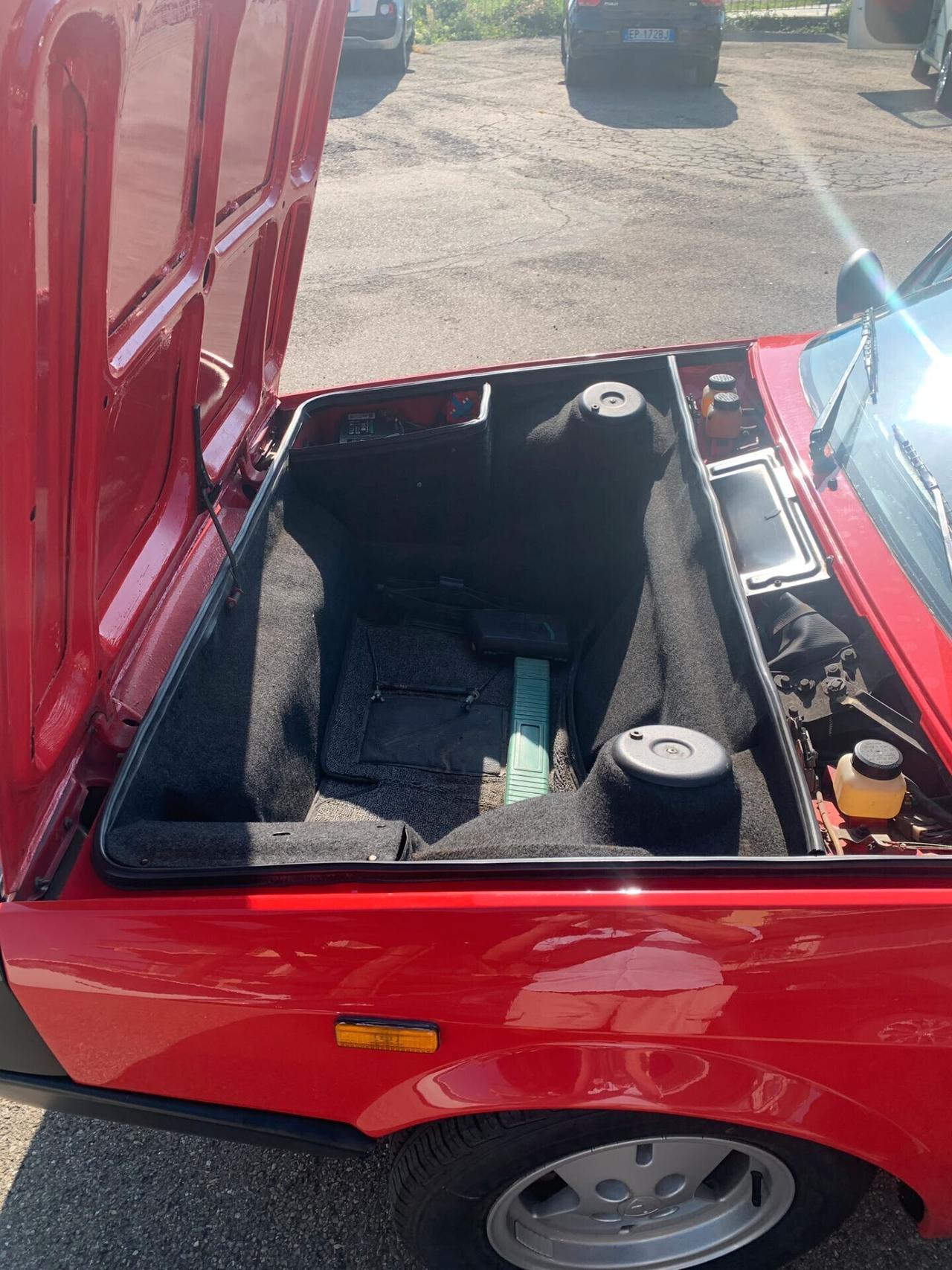 Lancia Beta Montecarlo, bella, sana , a posto di meccanica, 84000 km targhe originali, 1976 .
