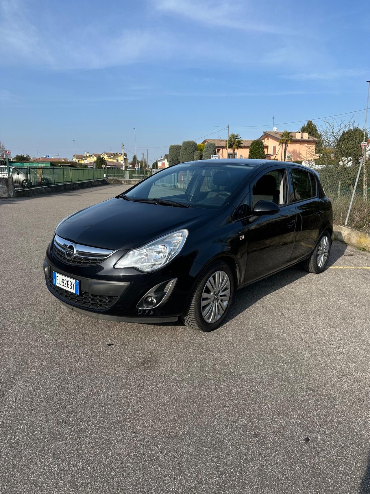 Opel Corsa 1.2 5 porte Cosmo 119.000km euro