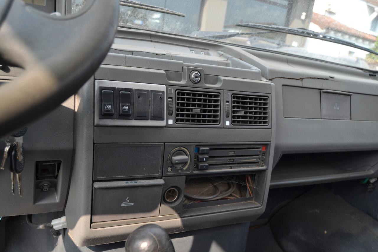 Iveco Daily 35.10 2.8 TD PL CASSONATO