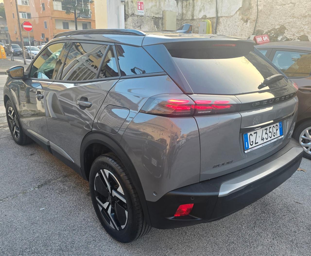 Peugeot 2008 PureTech 100 S&S Allure