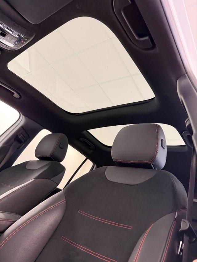 MERCEDES-BENZ GLB 200 d Premium AMG Line