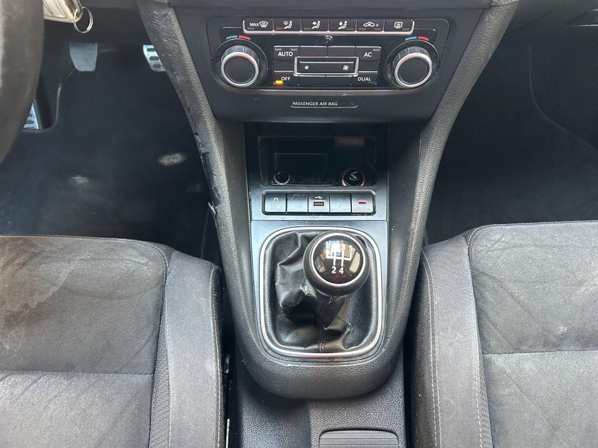 VOLKSWAGEN - Golf - 1.6 TDI DPF 5p. Highline