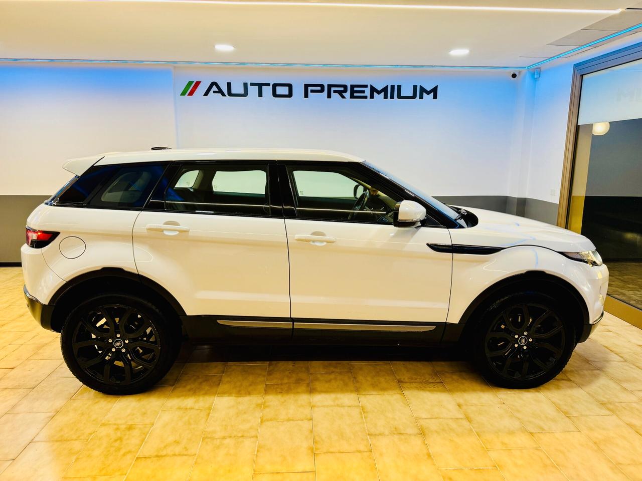 Land Rover Range Evoque 2.2 TD4 5p. Dynamic DISTRIBUZ. NUOVA