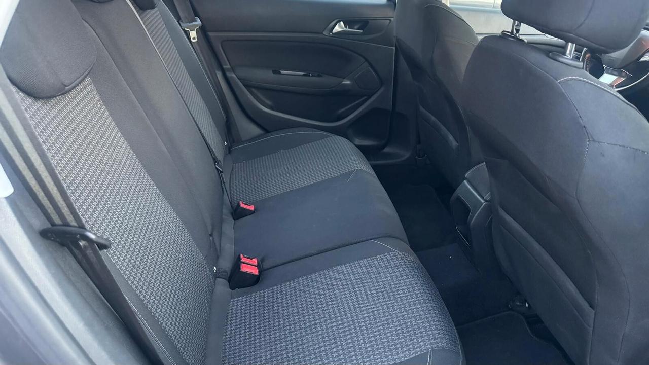 Peugeot 308 BlueHDi 100 S&S SW Business