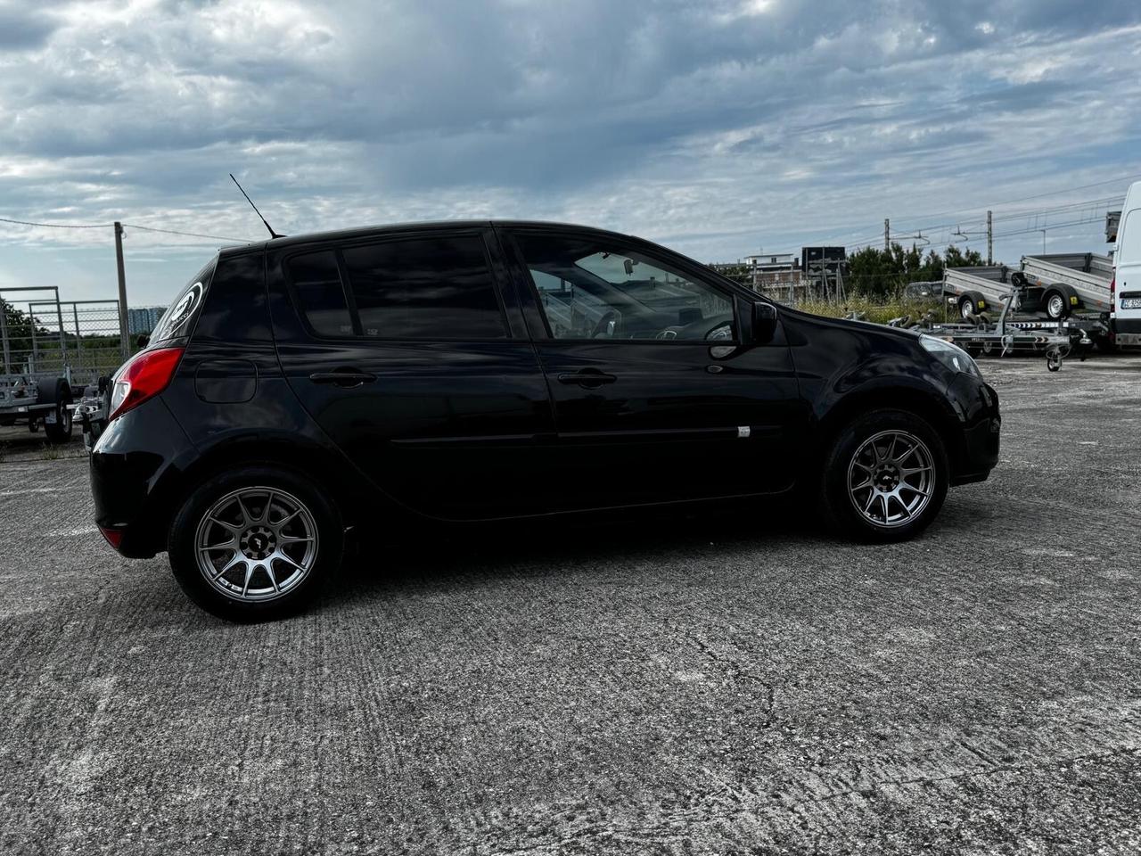 Renault Clio 1.2 16V 5 porte GPL Dynamique