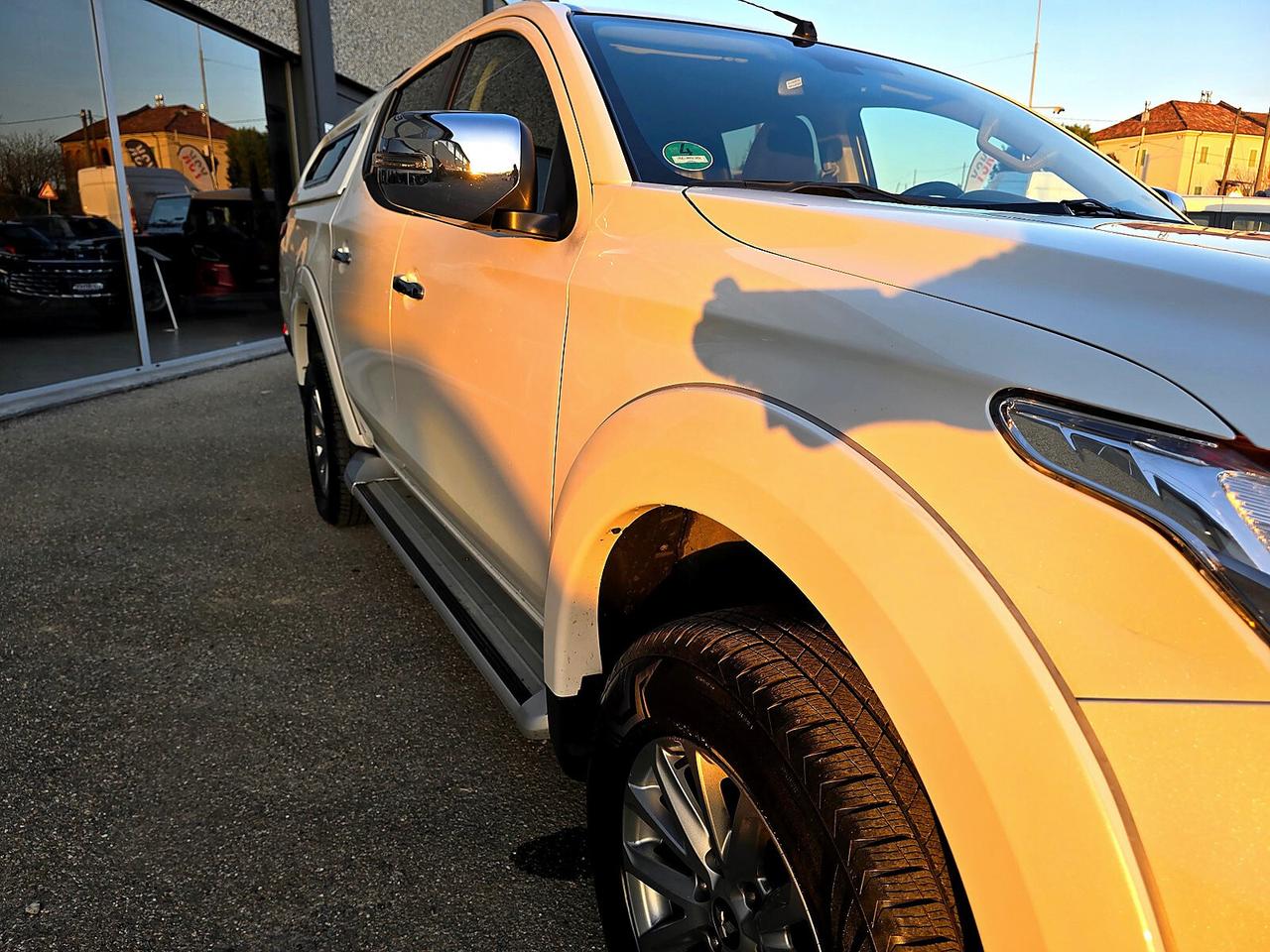 Mitsubishi L200 2.4 DI-D/181CV Intense