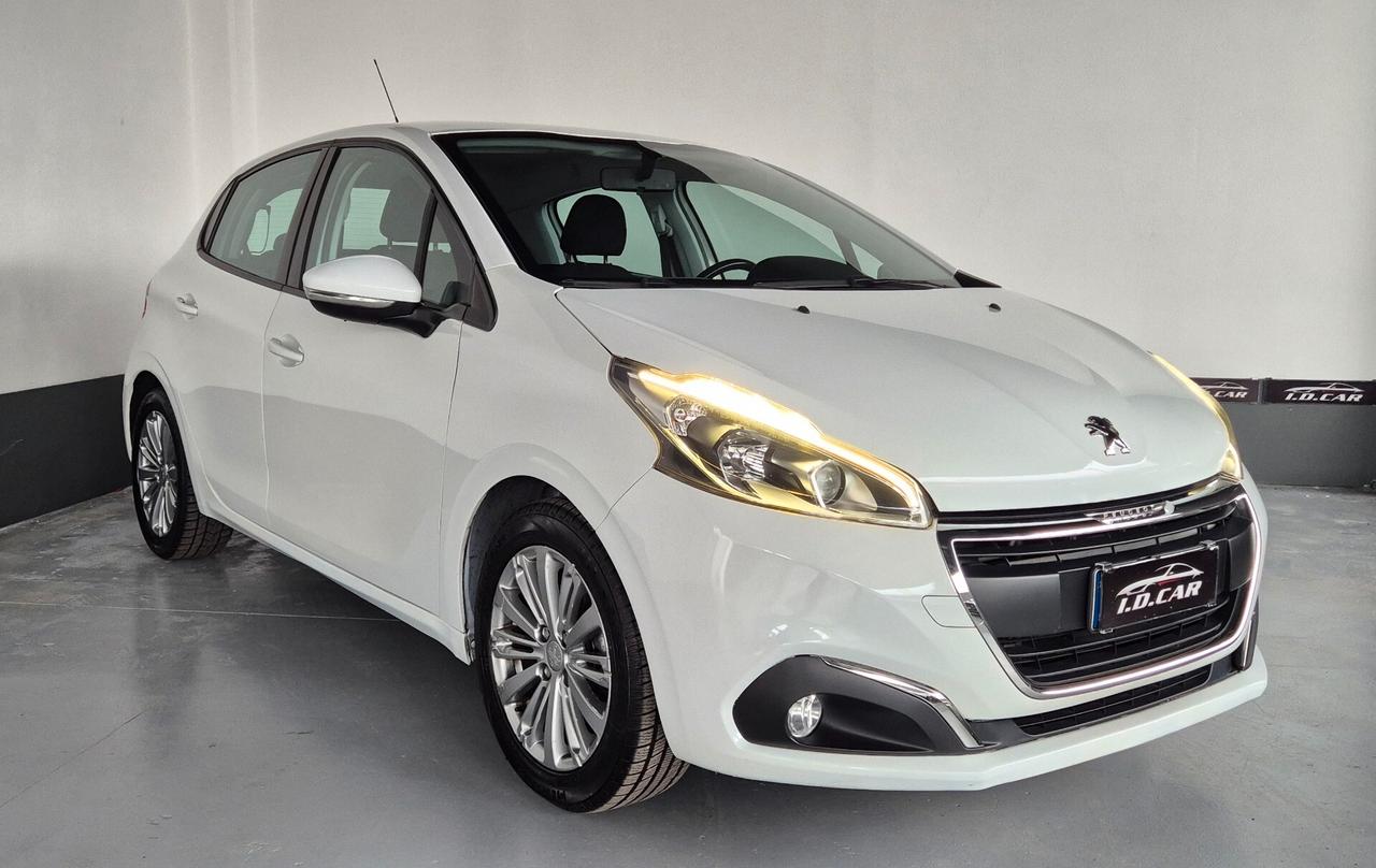 Peugeot 208 PureTech 82 5 porte Allure