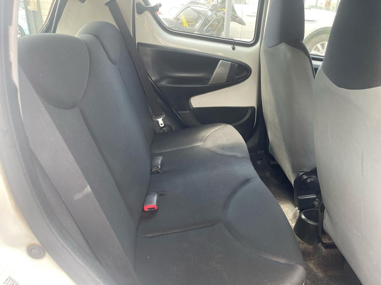 Toyota Aygo 1.0 12V VVT-i 5 porte -2013