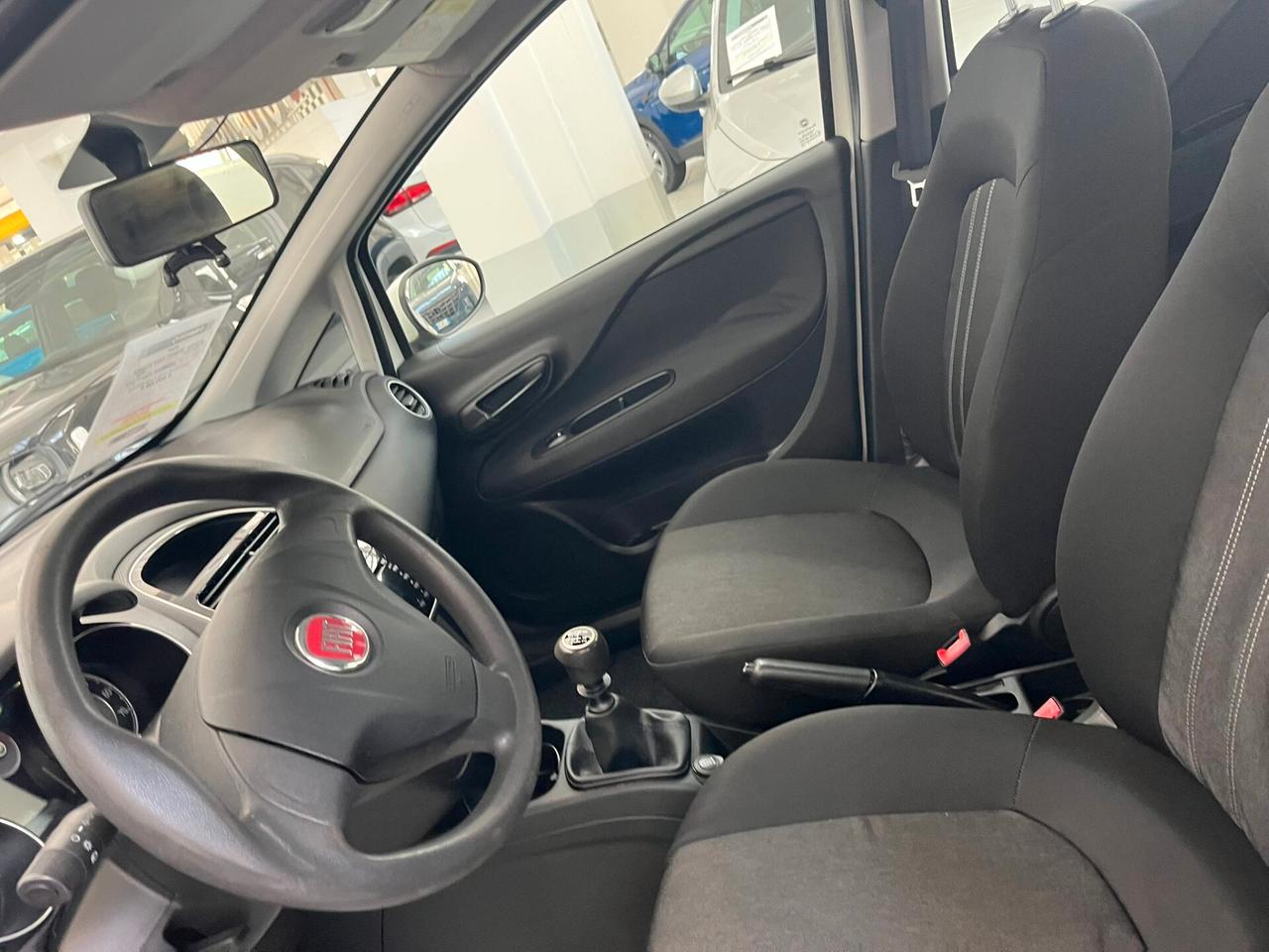 FIAT Punto 4ª serie Punto 1.4 8V 5 porte Easyp...