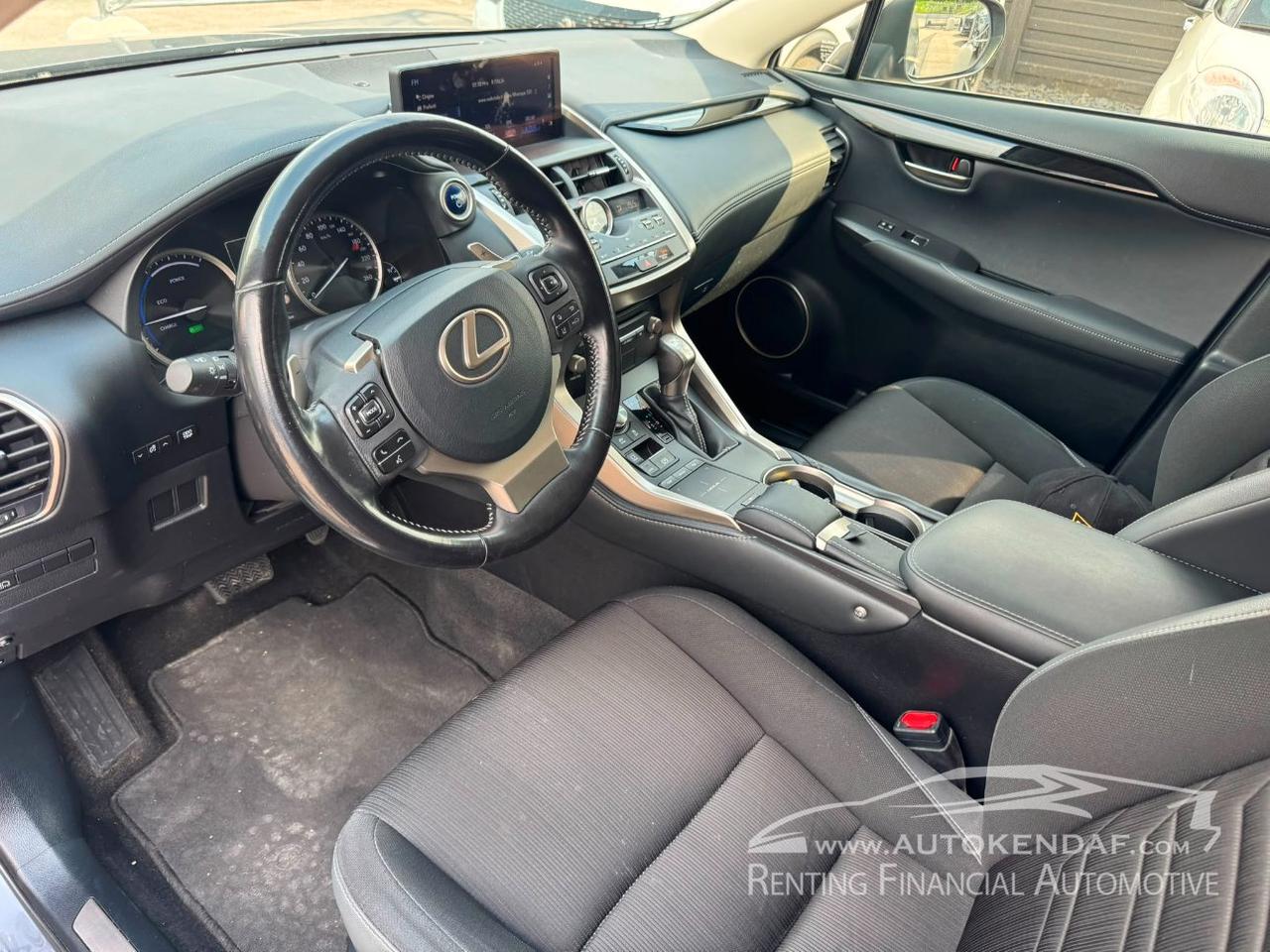 Lexus NX 300h 2.5 Executive 4wd cvt