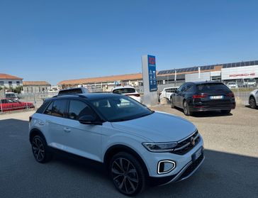 Volkswagen T-Roc 1.5 tsi Style dsg / NO VINCOLI / Fari Matrix
