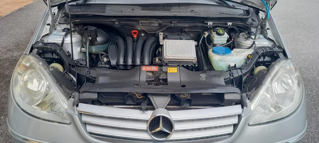 Mercedes-Benz Classe A 150 All. Elegance Benzina cc. 1.5 CV. 95 Cambio Manuale 5 Porte 5 Posti Utilizzabile anche per i Neopatentati.